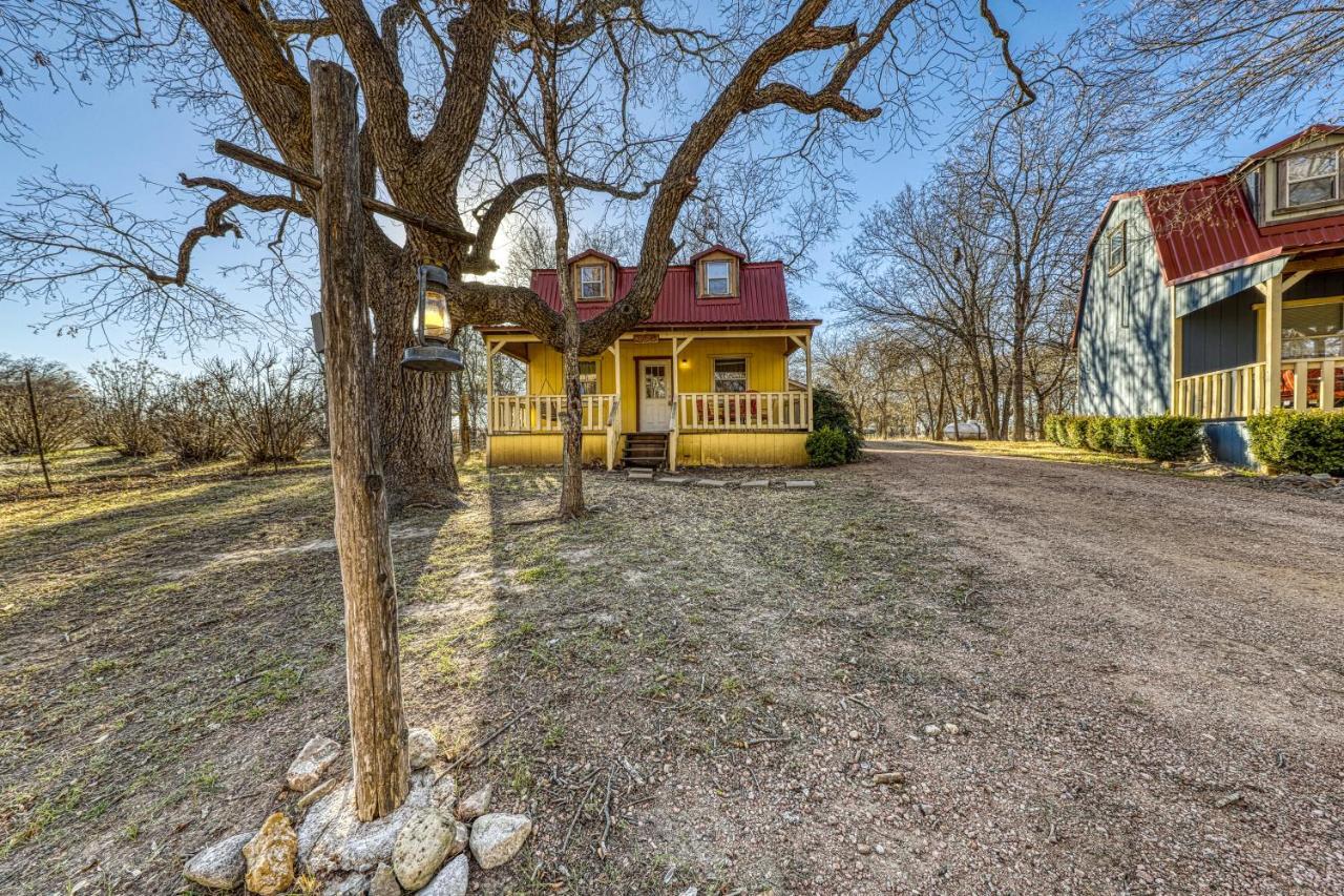 The Olive @ Mendelbaum Winery Guest Cabins Hotel Fredericksburg Exterior foto